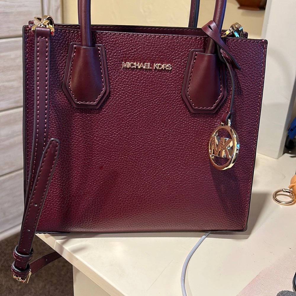Michael kors crossbody bag